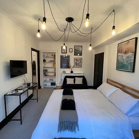 Stylish Central Basement Studio, With Outdoor Space 브라이턴 외부 사진